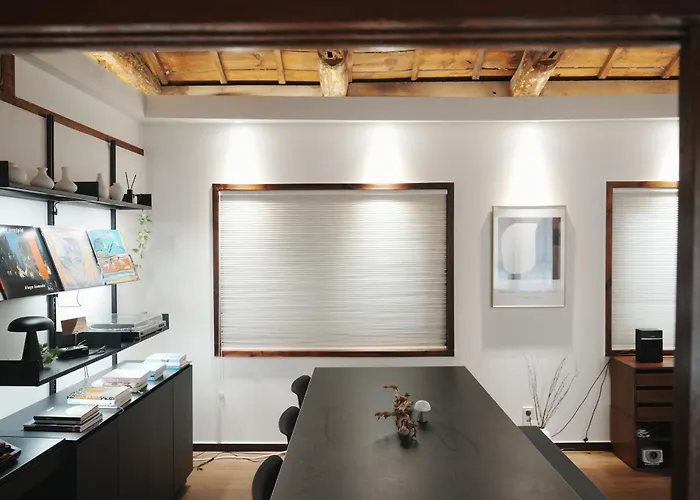 Private Hanok With Courtyard For 7, Busan, 10 Min To Metro *