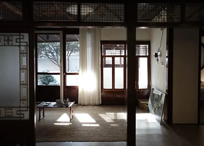 Private Hanok With Courtyard For 7, Busan, 10 Min To Metro * 釜山