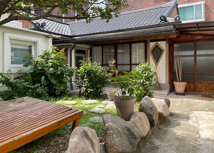 公寓 Private Hanok With Courtyard For 7, Busan, 10 Min To Metro 釜山
